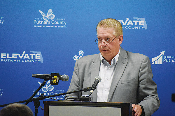 BRANDON D. OLIVER/Palatka Daily News – Mark Litten, the vice president of economic development for the Putnam County Chamber of Commerce, talks about the feasibility study and other work that was done in the early stages of Elevate Putnam.